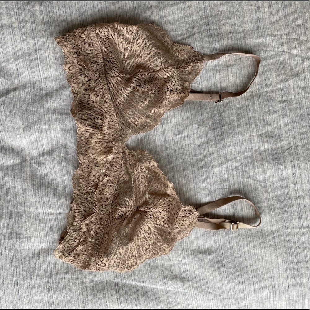 Aritzia Lace Bralette